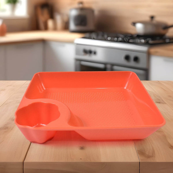 Plastic Plates with Dipping Saucer & Round Dip Part (1 Pc / 18×16 Cm / 1 Pc) - dailyneed.life