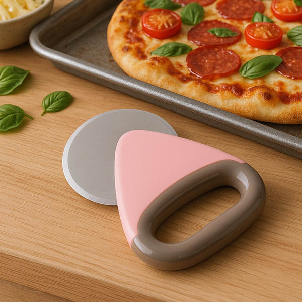 HomeChef Ergonomic Pizza Cutter with Stainless Steel Rotating Blade (1 Pc) - dailyneed.life