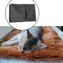 Pet Soft Cat Dog Blanket / Towel (110×70 Cm / 1 Pc / Mix Color & Design) - dailyneed.life