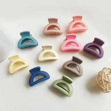 Plastic Small Hair Clips for Girls Kids Hair Accessories (3 Pcs Set / Mix Color & Design) - dailyneed.life