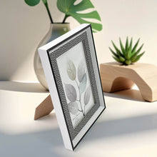 Modern Plastic Picture Frame Photo Holder (1 Pc / Mix Color & Design / 15×12 Cm) - dailyneed.life