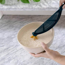 Plastic Multifunctional Kitchen Strainer Baffle Tool Handheld Filter for Rice Beans Peas (1 Pc) - dailyneed.life