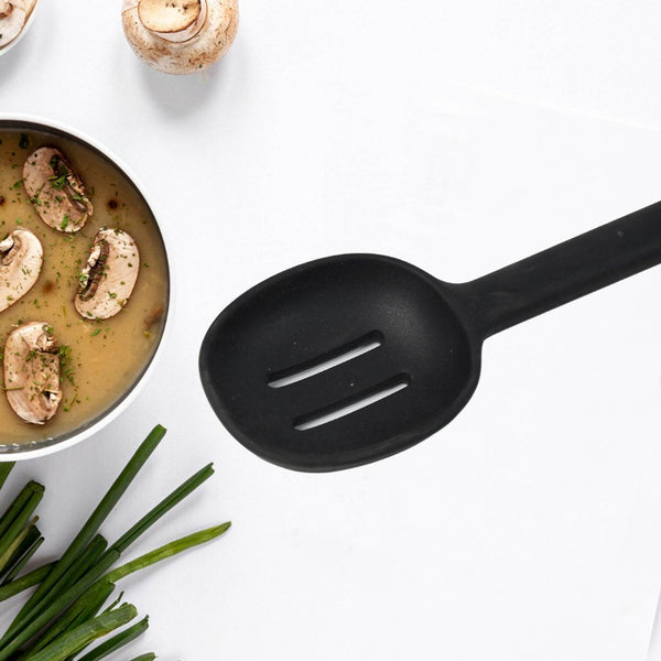 SILICON NON-STICK HEAT RESISTANT KITCHEN ITEM PREMIUM SPOON ( 1PC ) - dailyneed.life