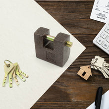 Iron lock, Brass Core and Thickened Spray Black Iron Door Lock With 5 pc Keys for Home Dormitory, Waterproof Antirust Anti-theft locks Outdoor Gate Shed Locks Warehouse Big Iron Door Drawer Lock (63 mm ) - dailyneed.life