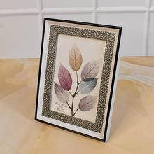 Modern Plastic Picture Frame Photo Holder (1 Pc / Mix Color & Design / 15×12 Cm) - dailyneed.life