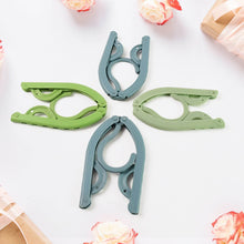 Travel Hangers, Portable Folding Clothes Hangers (4 Pc / Big) - dailyneed.life