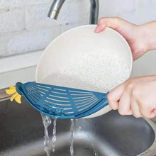 Plastic Multifunctional Kitchen Strainer Baffle Tool Handheld Filter for Rice Beans Peas (1 Pc) - dailyneed.life