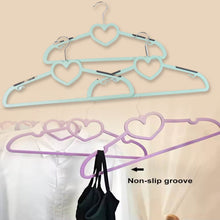 Plastic Clothes Hangers, Slim & Durable Space-Saving Hangers (3 Ps) - dailyneed.life
