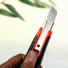 Heavy Duty 18mm Cutter Knife Set with Extra Blades for Office & Home - dailyneed.life