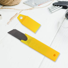 Heavy Duty Working Cutter Knife with replacement blade, 2 Screwdriver Hand Tool (4 Pc Set) - dailyneed.life