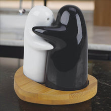 Salt and Pepper Seasoning and Spice Shakers Cute Plastic (2 Pcs Set) - dailyneed.life
