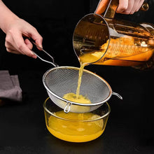 Big Mesh Strainer With Handle Stainless Steel Oil Straine, Mesh Sieve Strainer(1 Pc) - dailyneed.life