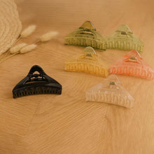 Triangle Shape Mix Color Plastic Hair Claw Clip – 1 Pc Durable Grip for Women and Girls - dailyneed.life