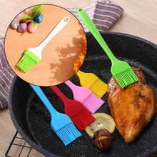 Silicone Kitchen Oil Spatula Brush with Handle Pastry / Cake Brush (17 cm / 1 Pc) - dailyneed.life