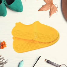 Yellow Non-Slip Silicone Rain Reusable Anti skid Waterproof Fordable Boot Shoe Cover (1 Pair ) - dailyneed.life