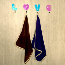 Love Shape Self Adhesive Hooks - dailyneed.life