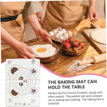 3 In 1 Silicone Baking Mat With Wooden Belan & Cake Scraper (3 Pcs Set / 50×70 CM) - dailyneed.life