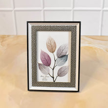 Modern Plastic Picture Frame Photo Holder (1 Pc / Mix Color & Design / 15×12 Cm) - dailyneed.life