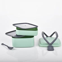 GREEN DOUBLE-LAYER PORTABLE LUNCH BOX STACKABLE WITH CARRYING HANDLE AND SPOON LUNCH BOX , Bento Lunch Box - dailyneed.life