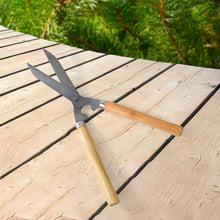 Heavy-Duty B Grade Hedge Shear with Wooden Handle - dailyneed.life