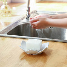 Elegant Lotus-Shaped Self-Draining Soap Dish Holder (1 Pc) - dailyneed.life