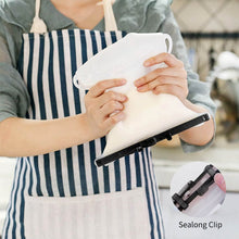 Reusable Silicone Food Bag – Leakproof, Flat Bottom, BPA-Free, Microwave & Dishwasher Safe - dailyneed.life