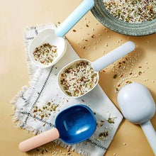 Large Plastic Measuring Spoons Flour Scoops for Home Kitchen (1 Pc) - dailyneed.life