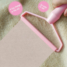 2in1 Portable Lint Remover for Home Use | Use for Removing Lint Dust in Furniture and Wool Clothes Sweater Carpet | Woolen Fabrics Brush Sticky Lint Roller with Long Handle (1 Pc) - dailyneed.life