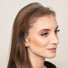 Small Hair Finishing Fixer Styling Tool for Women Girls (1 Pc), Hair accessories - dailyneed.life