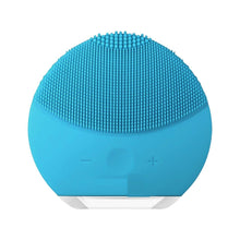 Silicone USB Facial Cleansing Brush and Face Massager (1 Pc) - dailyneed.life