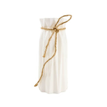Plastic Vase / Pot - Elegant Design-Ideal Gift for Friends and Family (1 Pc) - dailyneed.life