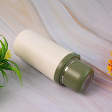 Stainless Steel Mug / Bottle Vacuum Insulated Cup With Handle, Small Cup & Straw (650 ML) - dailyneed.life