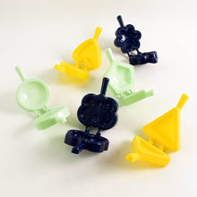 1 Pc Assorted Shape Plastic Snack Mould (Mix Design / 1 Pc) - dailyneed.life
