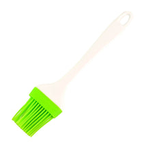 Silicone Kitchen Oil Spatula Brush with Handle Pastry / Cake Brush (17 cm / 1 Pc) - dailyneed.life