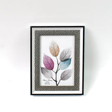 Modern Plastic Picture Frame Photo Holder (1 Pc / Mix Color & Design / 15×12 Cm) - dailyneed.life