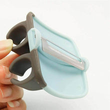 Hand Palm Peeler with Rubber Grip for Fruits & Vegetables - dailyneed.life