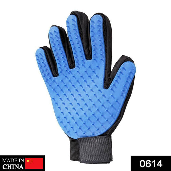 5 Finger Deshedding Glove (1 Pc) - dailyneed.life