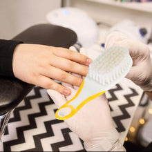 Handle Grip Nail Brush for Cleaning Toes & Nails (Scrub, Unisex) - dailyneed.life
