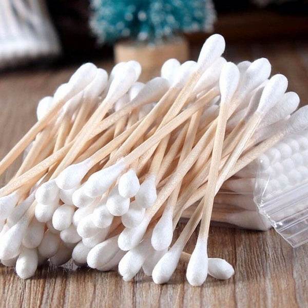 Eco-Friendly Bamboo Cotton Swabs with Wooden Handles (Pack of 20) - dailyneed.life