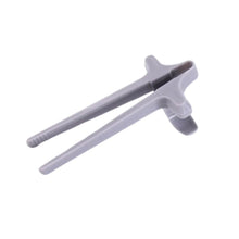 Plastic Finger Chopsticks for Gamers, Snack Clips (1 Pc) - dailyneed.life