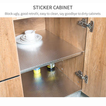 2 Meter Aluminium Foil Sticker used in all kitchen purposes to prevent oily and greasy stains of food while cooking. - dailyneed.life