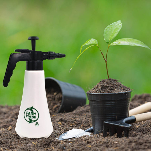 1 litre Garden Sprayer used in all kinds of garden and park for sprinkling and showering purposes. - dailyneed.life