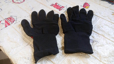 Small Hands, Big Protection: Heat Resistant, Cut-Proof Gloves - dailyneed.life