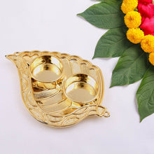 Leaf Shape Special Puja Thali (1 Pc / Mix Design) - dailyneed.life