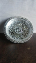 Traditional Silver Finish Plastic Pooja Thali (1 Pc) - dailyneed.life