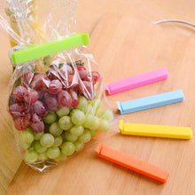 4 Pc Food Sealing Clip used in all kinds of places including household and official, especially for sealing packed food and stuff. - dailyneed.life