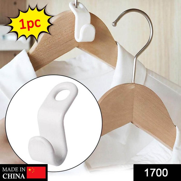 Plastic Clothes Hanger with Non-Slip Pad - dailyneed.life