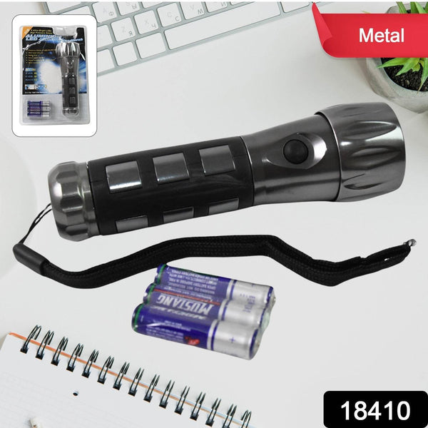 Aluminium Led/Xenon rubber grip Handtourch (3*1.5V AAA batteries / Not Included) - dailyneed.life