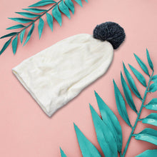 Men's and Women's Skull Slouchy Winter Woolen Knitted Black Inside Fur Beanie Cap. - dailyneed.life