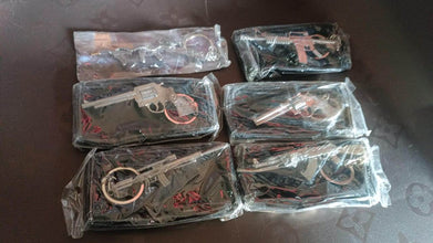 Mix Design Metal Gun Keychain With Case (1 Pc / Mix Design) - dailyneed.life